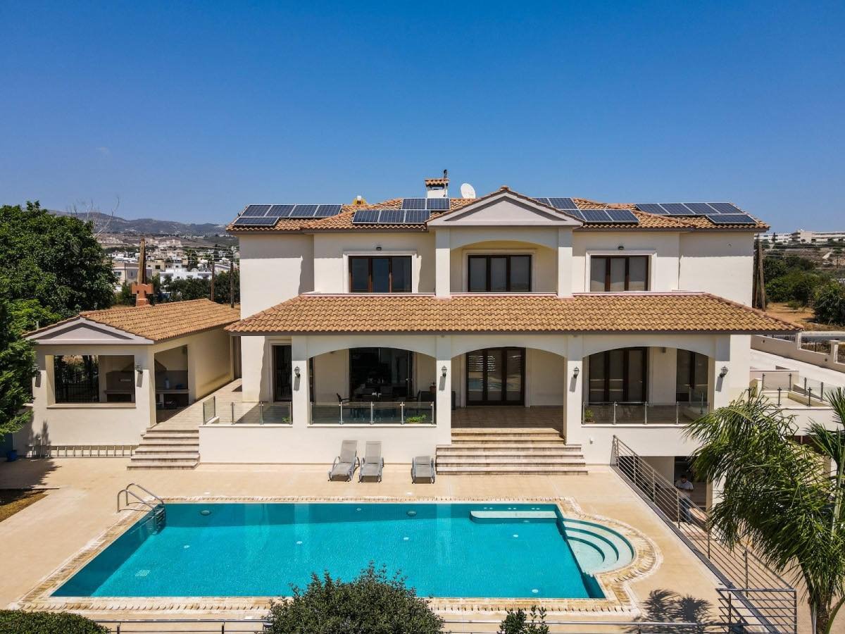 House in Emba - view 1