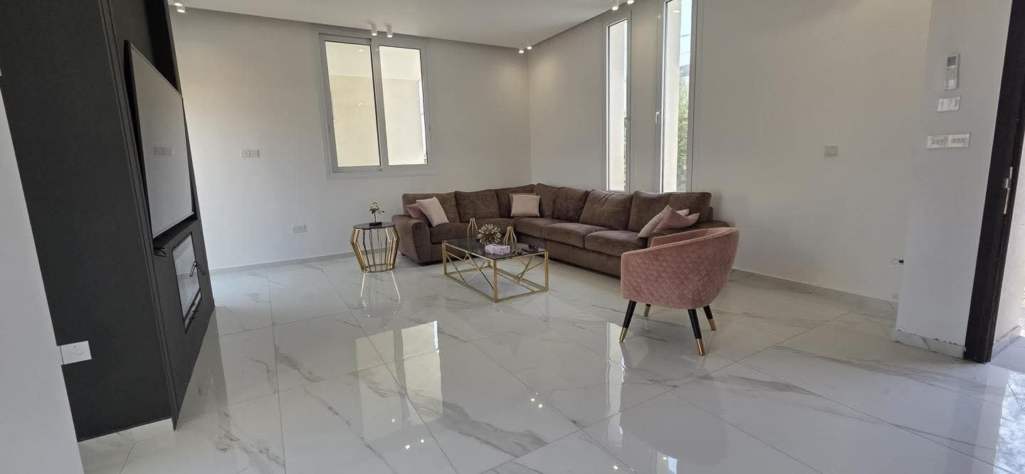 House in Livadia - Image 2