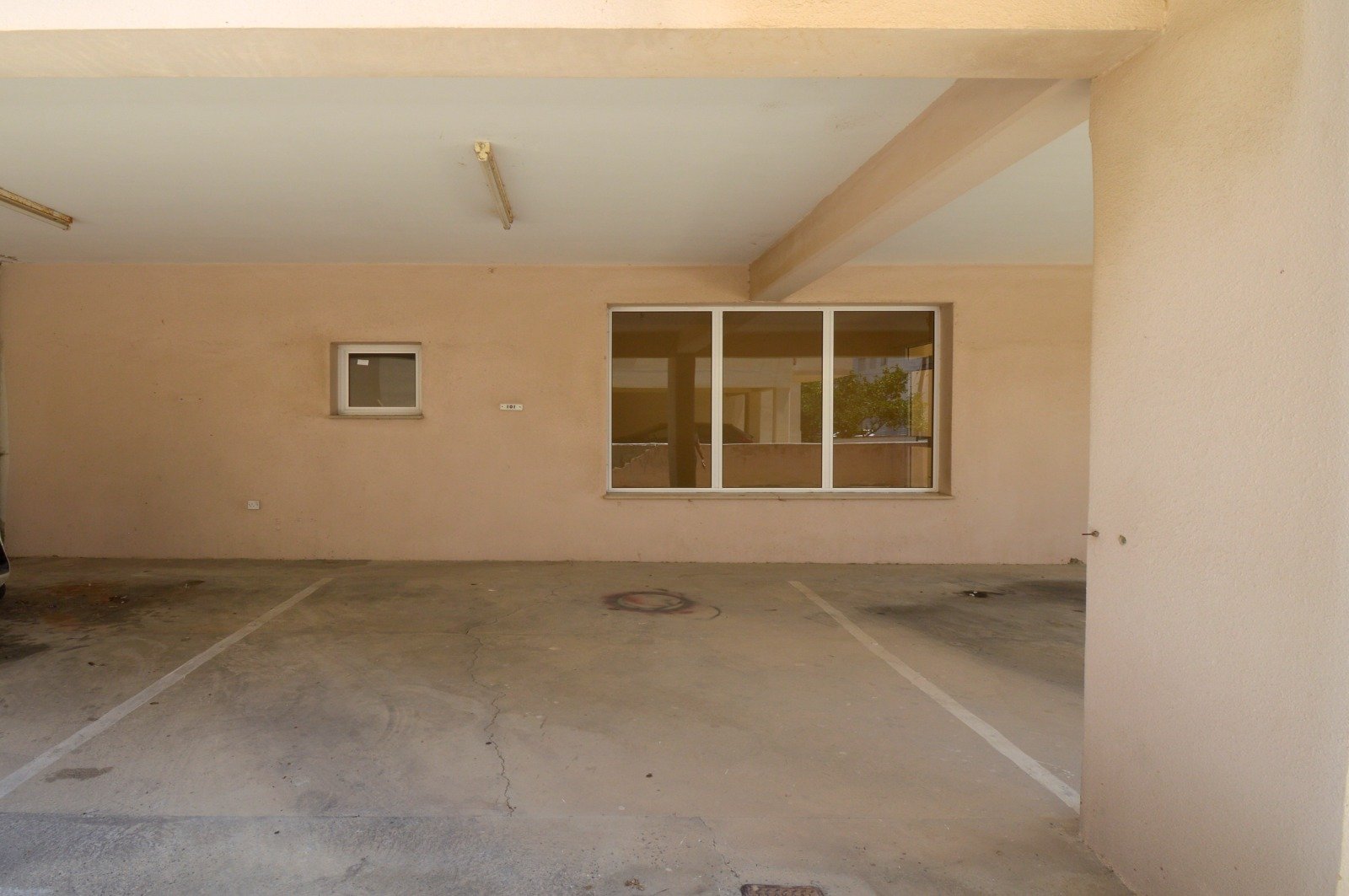 Apartment in Larnaca - Image 2