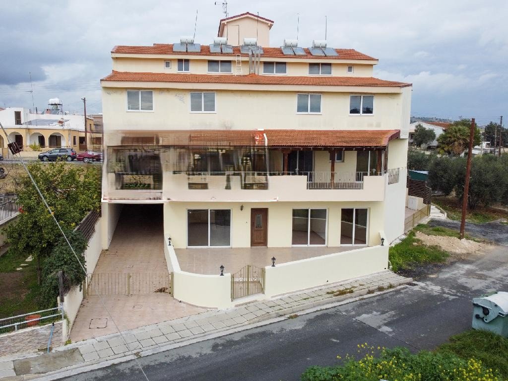 Apartment in Alethriko - view 1