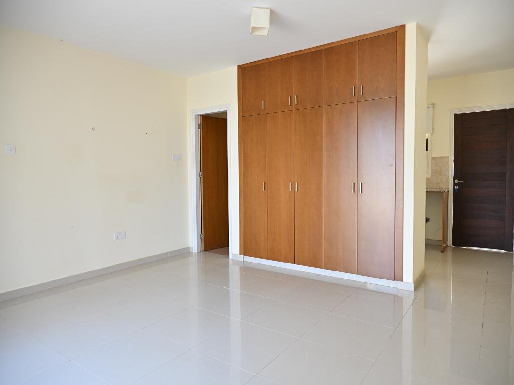 Apartment in Paralimni - Image 4