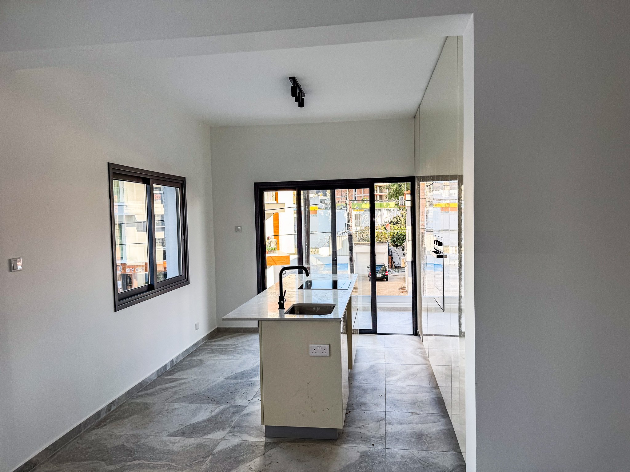 Apartment in Chrysopolitissa - Image 2