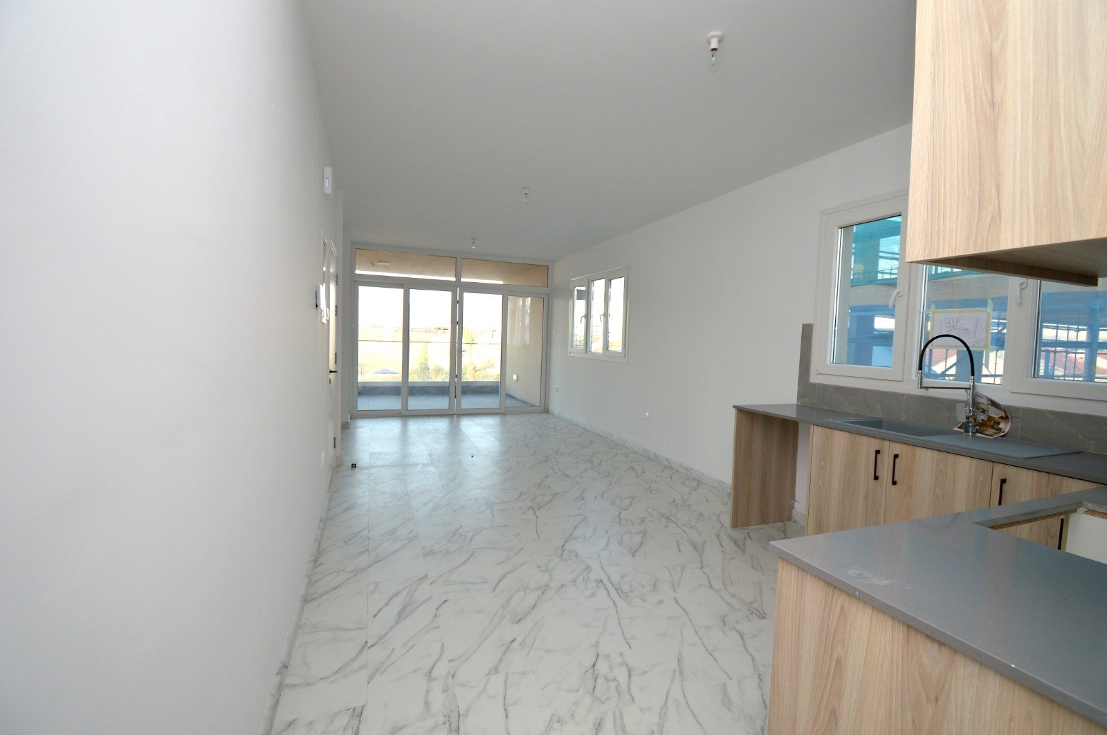 Apartment in Kamares - Image 5
